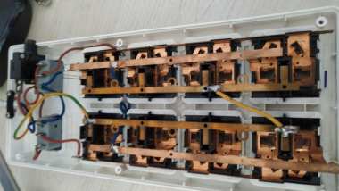 DIY: Upgrade Power Strip with LED Indicators